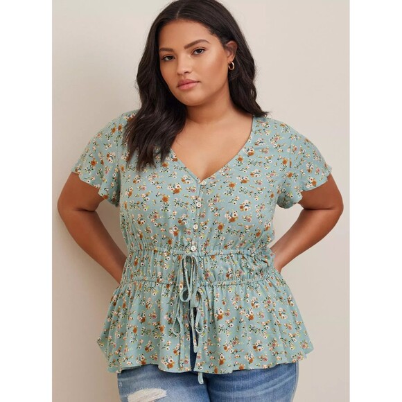 NWT Torrid Gauze Waist Detail Flutter Sleeve Top 4X or 26 Plus - Picture 2 of 5